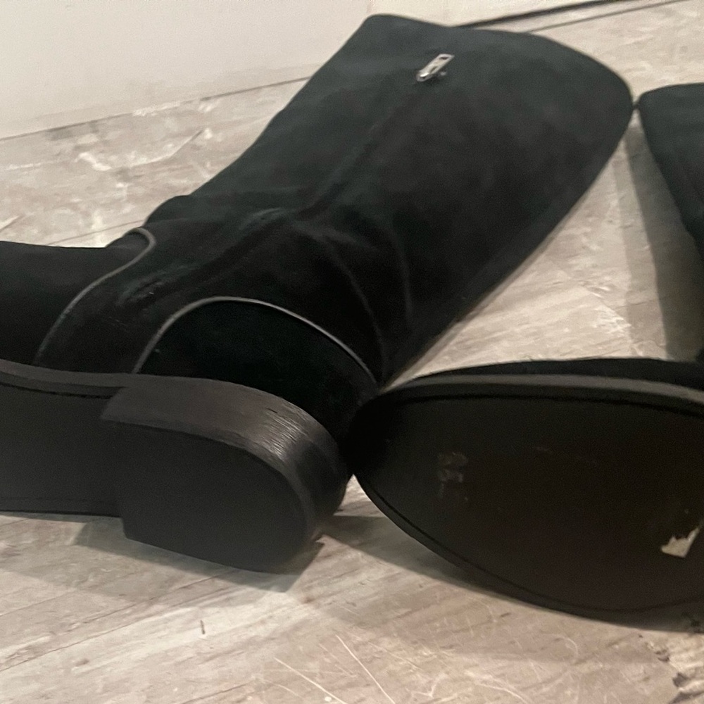 Elegant Black Knee-High Women's Boots - Picture 6 of 10
